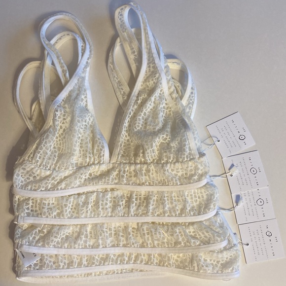 Underbares New Everyday Comfort Bra Wintr White, Elastic all around Stretch Lace - Picture 8 of 14